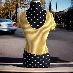 5/$35  AMP Womens Crop Top Sz XS Mustard Yellow White Striped Ribbed Knit V Neck